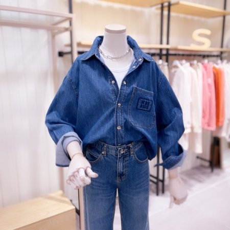 로고 자수 원포켓 크롭 데님 셔츠