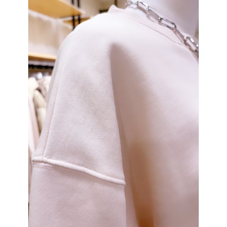 엠블럼 프린트 맨투맨