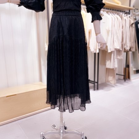 메탈주름지 라운드 절개 롱스커트