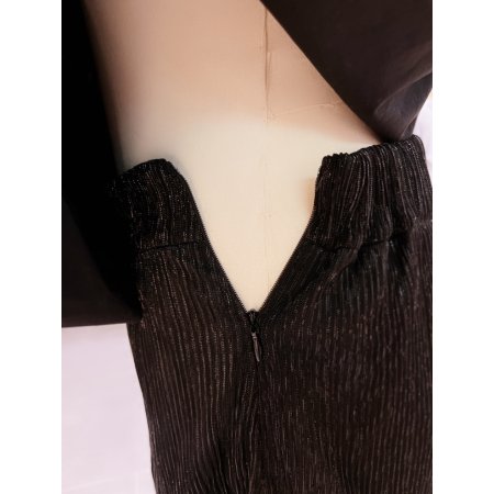 메탈주름지 라운드 절개 롱스커트