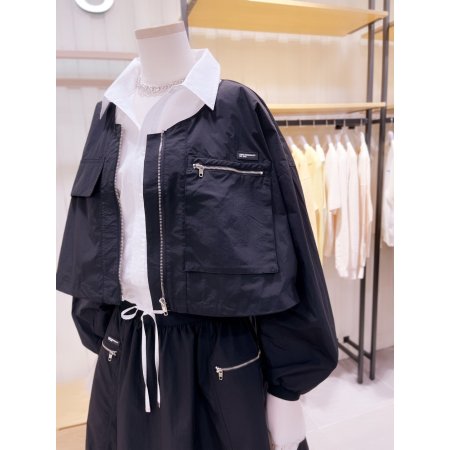 언밸런스 포켓 U넥 크롭 점퍼