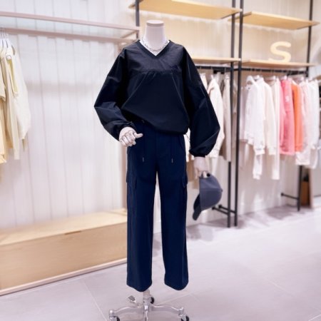 V넥 톤배색 우븐 풀오버