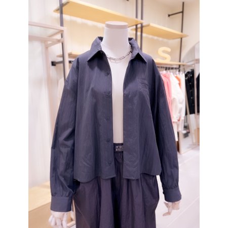 뒷판 셔링장식 셔츠