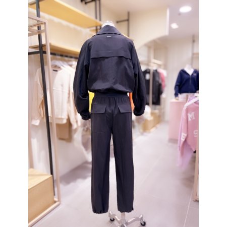 집업 점프수트