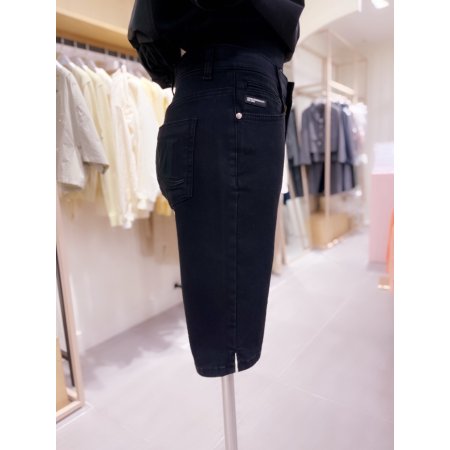 뒤포켓 M자수 블랙 스판 5부 팬츠