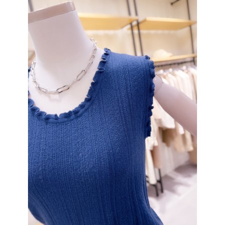 프릴디테일 니트 탑