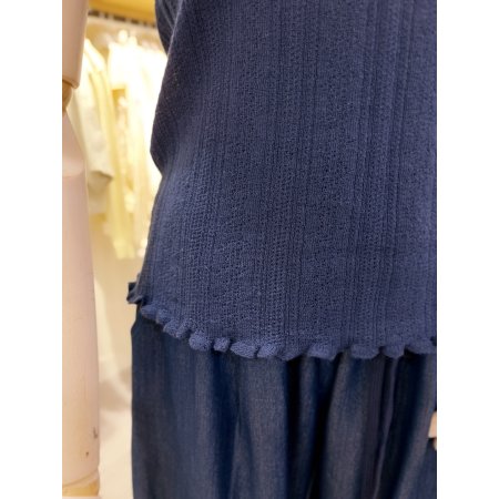 프릴디테일 니트 탑