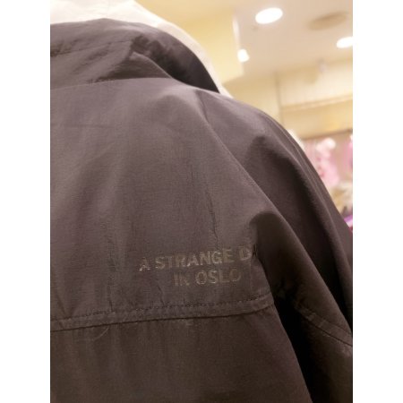 라그란 아웃포켓 뒤판 아트웍 점퍼