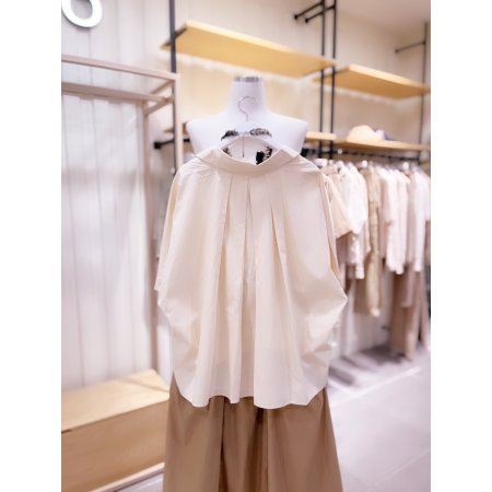 밑단언발 백라인 주름 반팔셔츠