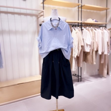 백라인 주름 포인트 셔츠