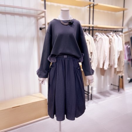 셔링 디테일 포인트 티셔츠