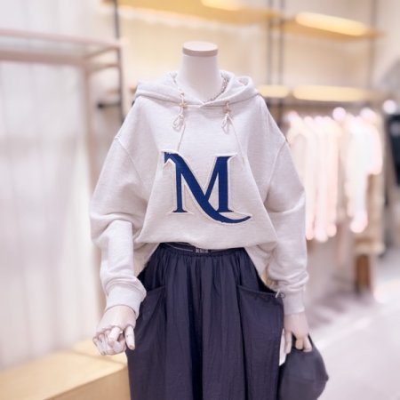 데끼 포인트 M아플리케 후드 티셔츠