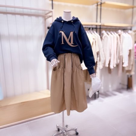 데끼 포인트 M아플리케 후드 티셔츠