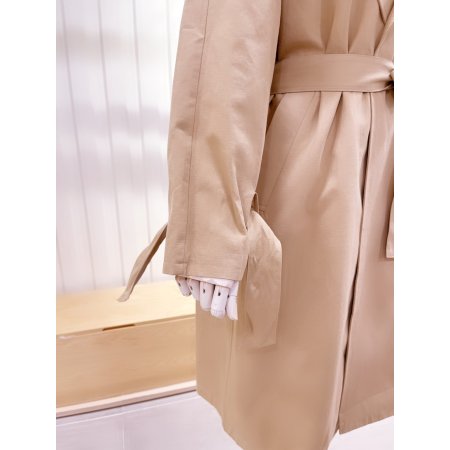 배색 벨트 포인트 트렌치 코트