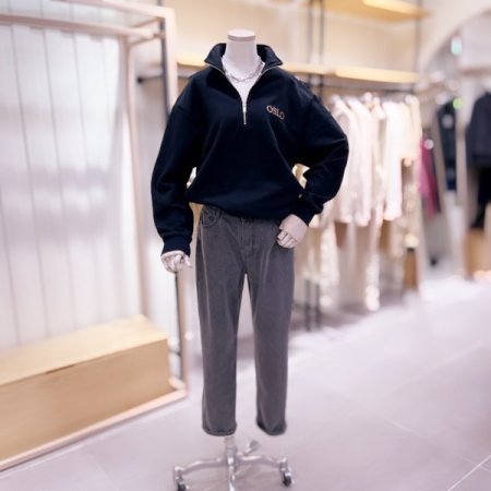 뒷판레터링 요크절개 반집업 맨투맨