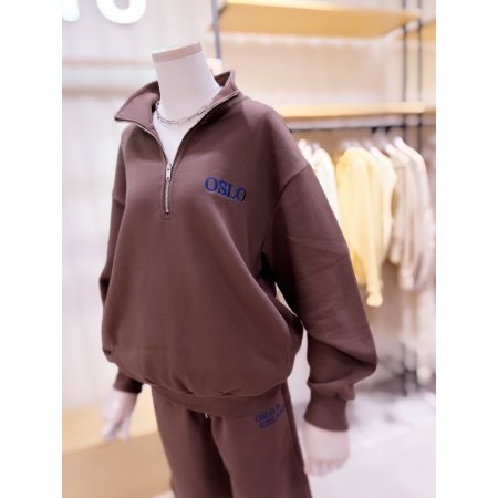 뒷판레터링 요크절개 반집업 맨투맨