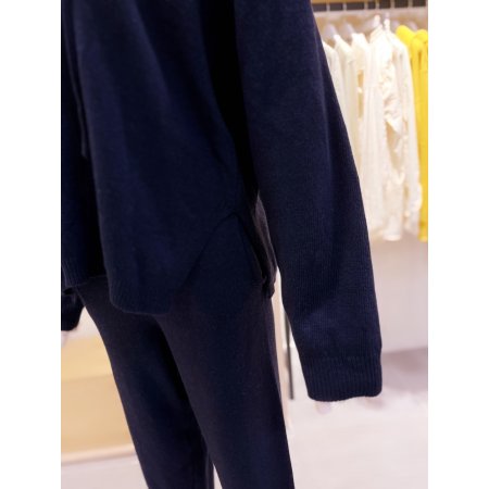 넥ZIP 포인트 밑단트임 후드니트