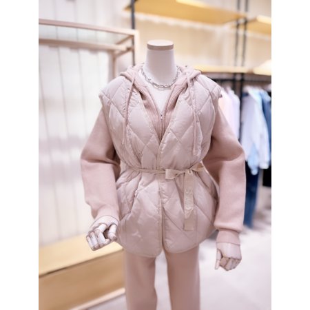 다이아 퀼팅 반 더블 다운 베스트