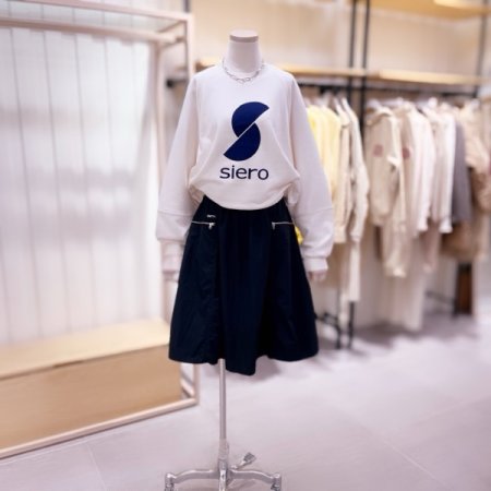 볼륨소매 심볼 맨투맨 티셔츠