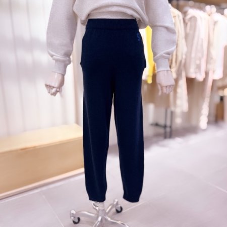 S자수 슬림핏 니트 팬츠