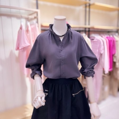 러플 포인트 블라우스