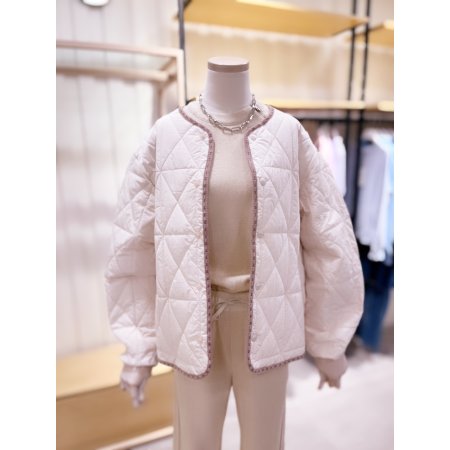 라운드넥 3온스 변형 맞퀼팅 숏점퍼