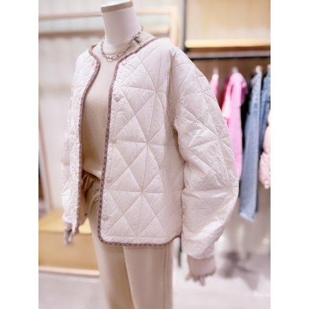 라운드넥 3온스 변형 맞퀼팅 숏점퍼