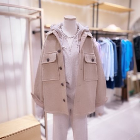 아웃포켓 포인트 셔츠형 하프 코트