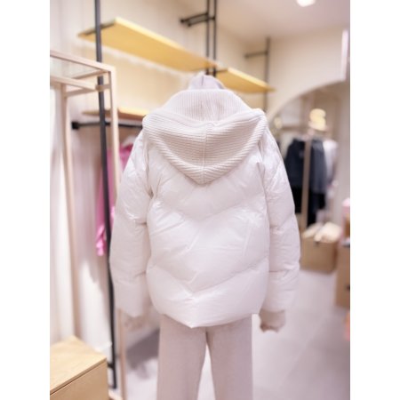 시에로 사선 패턴 니트후드 다운점퍼