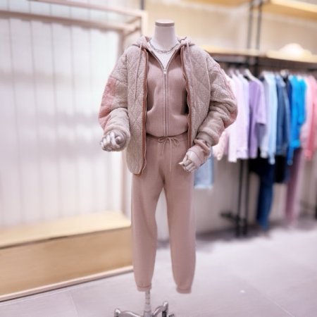 인조퍼 퀼팅 라운드넥 점퍼