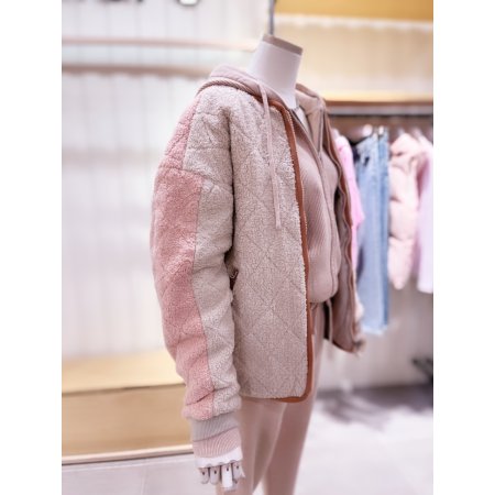 인조퍼 퀼팅 라운드넥 점퍼