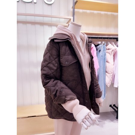 다이아 퀼팅 카라 니트 점퍼