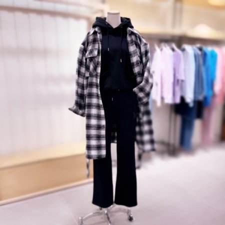 루즈핏 롱셔츠형 체크 점퍼