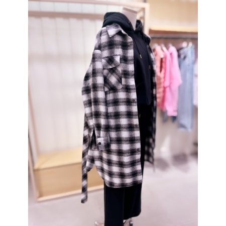 루즈핏 롱셔츠형 체크 점퍼