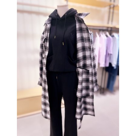 루즈핏 롱셔츠형 체크 점퍼