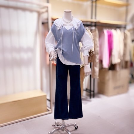 자수 숏기장 브이넥 니트 조끼