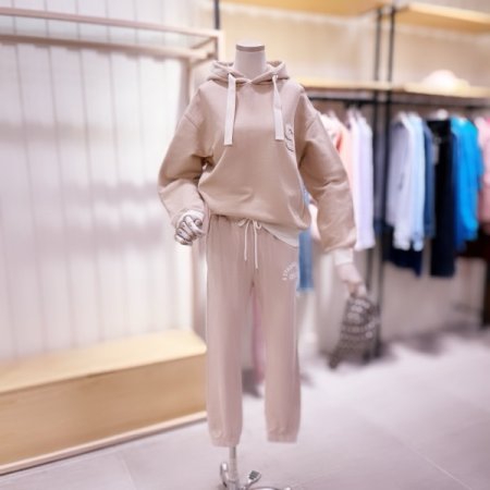 아플리케 배색 후드 티셔츠