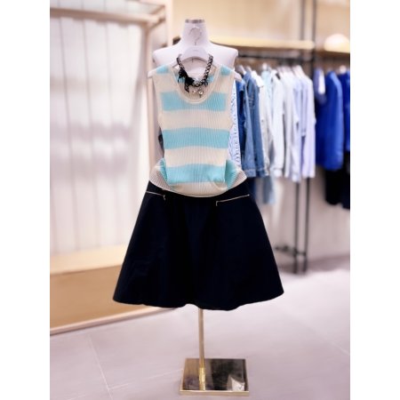 스트라이프 민소매 니트