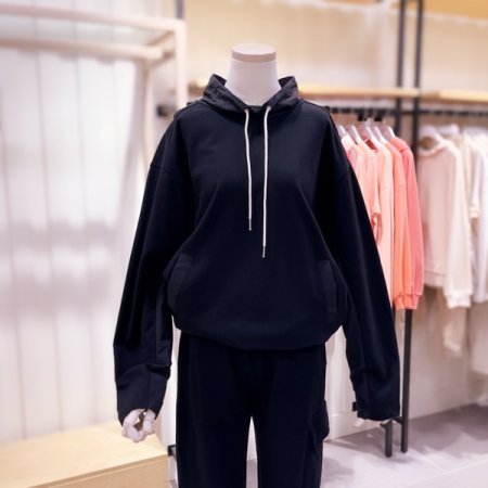 스트링 넥 우븐배색 맨투맨