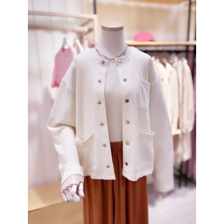 뒤사선 TUCK 디테일 라운드 자켓