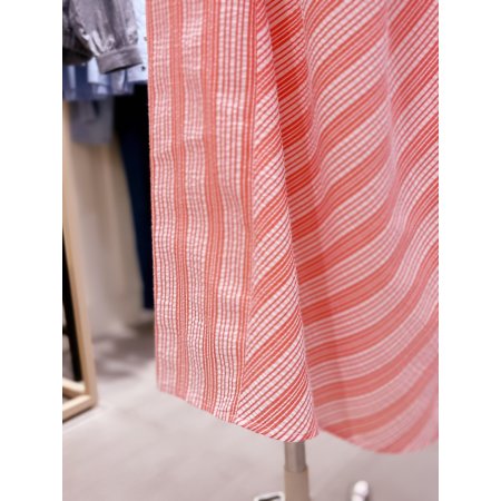 스트라이프 배색 스모킹 롱스커트