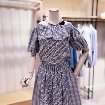 스모킹 오프숄더 블라우스