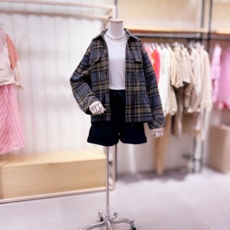 뒷넥 가죽 패치 허리 조임 체크셔츠