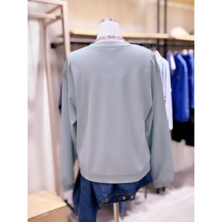 레터링 자수 절개 맨투맨 티셔츠