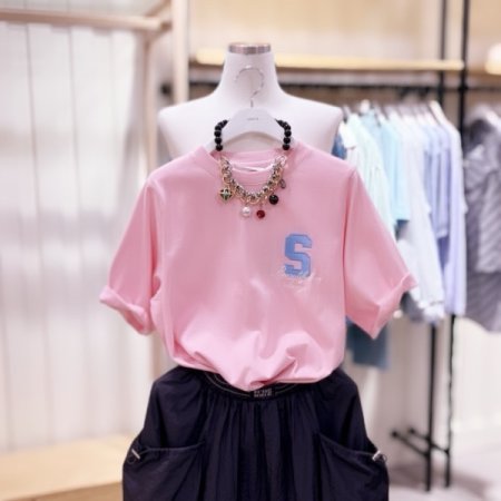 S 자수 포인트 반팔 티셔츠