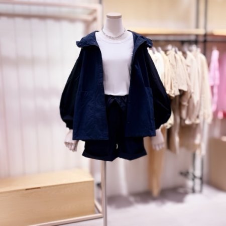 소매배색 스냅여밈 셔츠형 점퍼