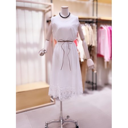 레이스 민소매 라운드 원피스