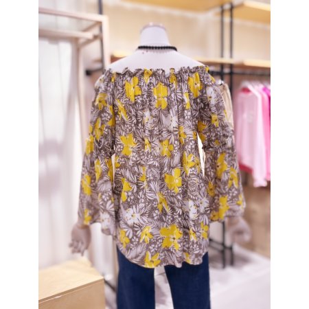 오프숄더 플라워 슬리브 탑