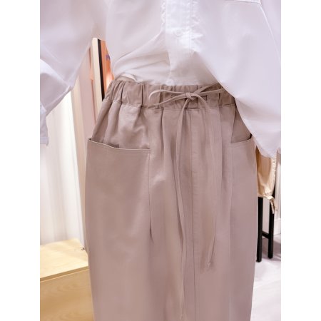 속밴딩 뒤 쌍입술 포인트 스커트