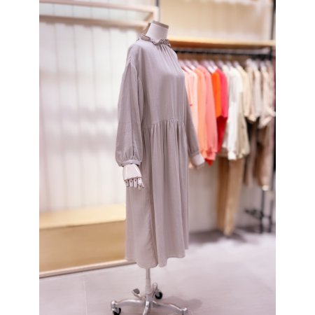 러플넥 루즈핏 원피스